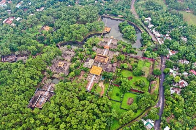 帝廟の周りには多くの関連する建物があるが保存状態はよくない ⓒ DANTRI 帝廟の周りには多くの関連する建物があるが保存状態はよくない ⓒ DANTRI